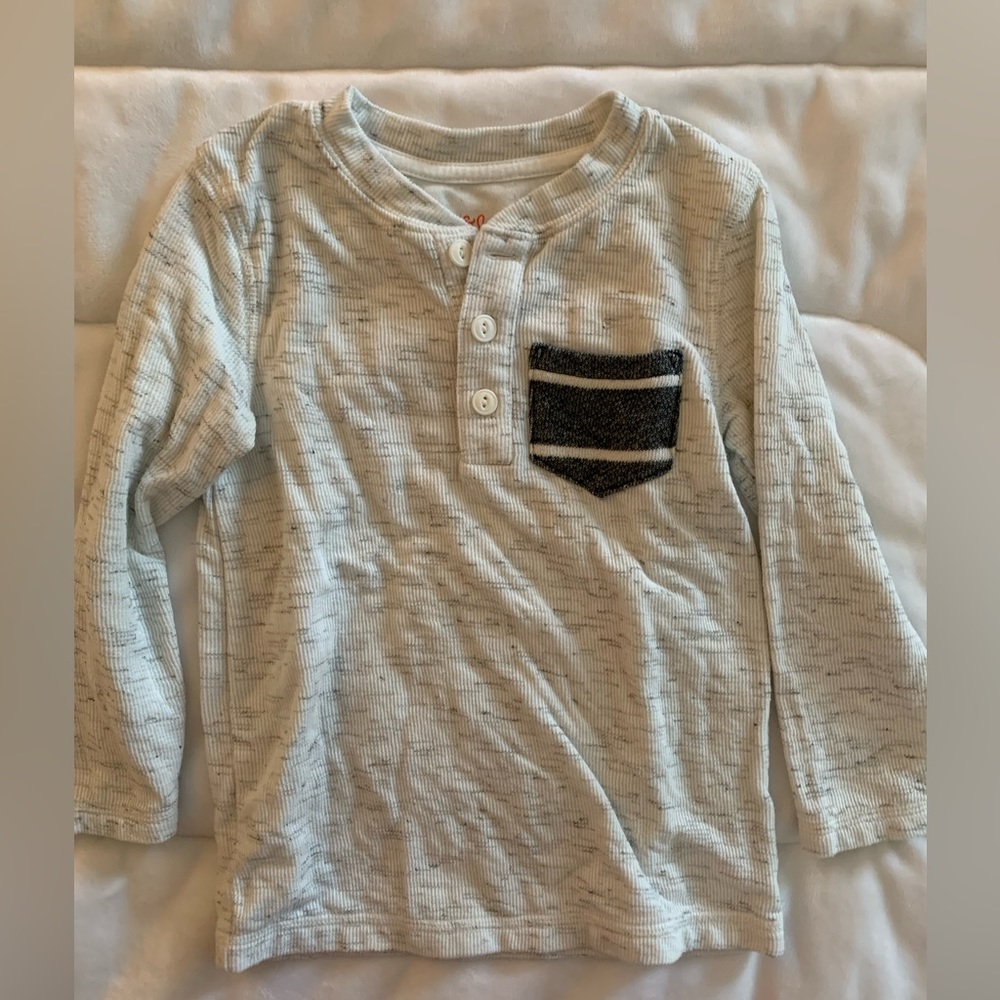 Cat & Jack 4t cream and blue/gray long sleeve Henley